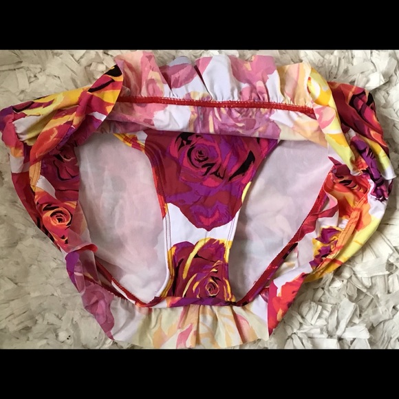 Cheery Jantzen Two-Piece Bathing Suit - Picture 7 of 8